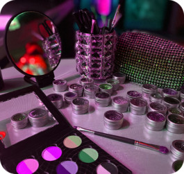 Stand maquillage paillettes Si Si La Paillette