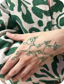 tatouage temporaire henné paillettes