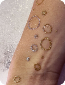 tatouage temporaire paillettes